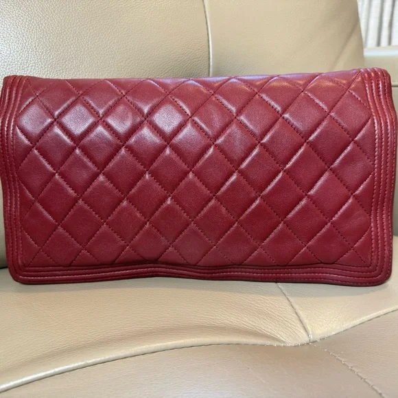 Sold ❌ Chanel Le Boy soft fold over CC clutch bag lambskin - Picture 3 of 13